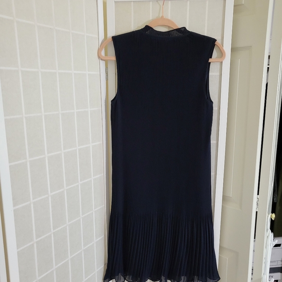 DKNY Navy Pleated Dress 6 New - Picture 8 of 8